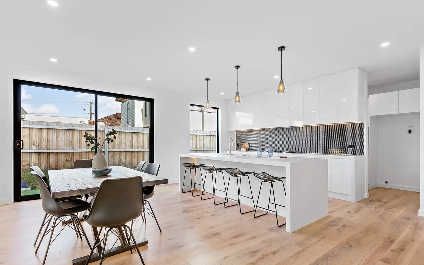 Kitchen dining pendants and lighting — Nicon Built