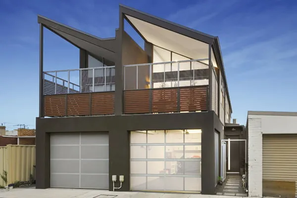 Modern duplex with timber balcony — Nicon Built