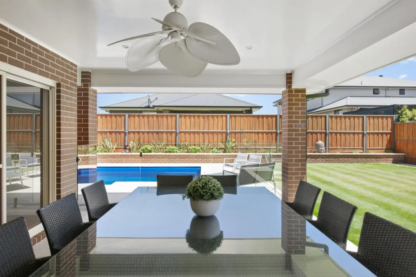 New build with alfresco and pool — Nicon Built