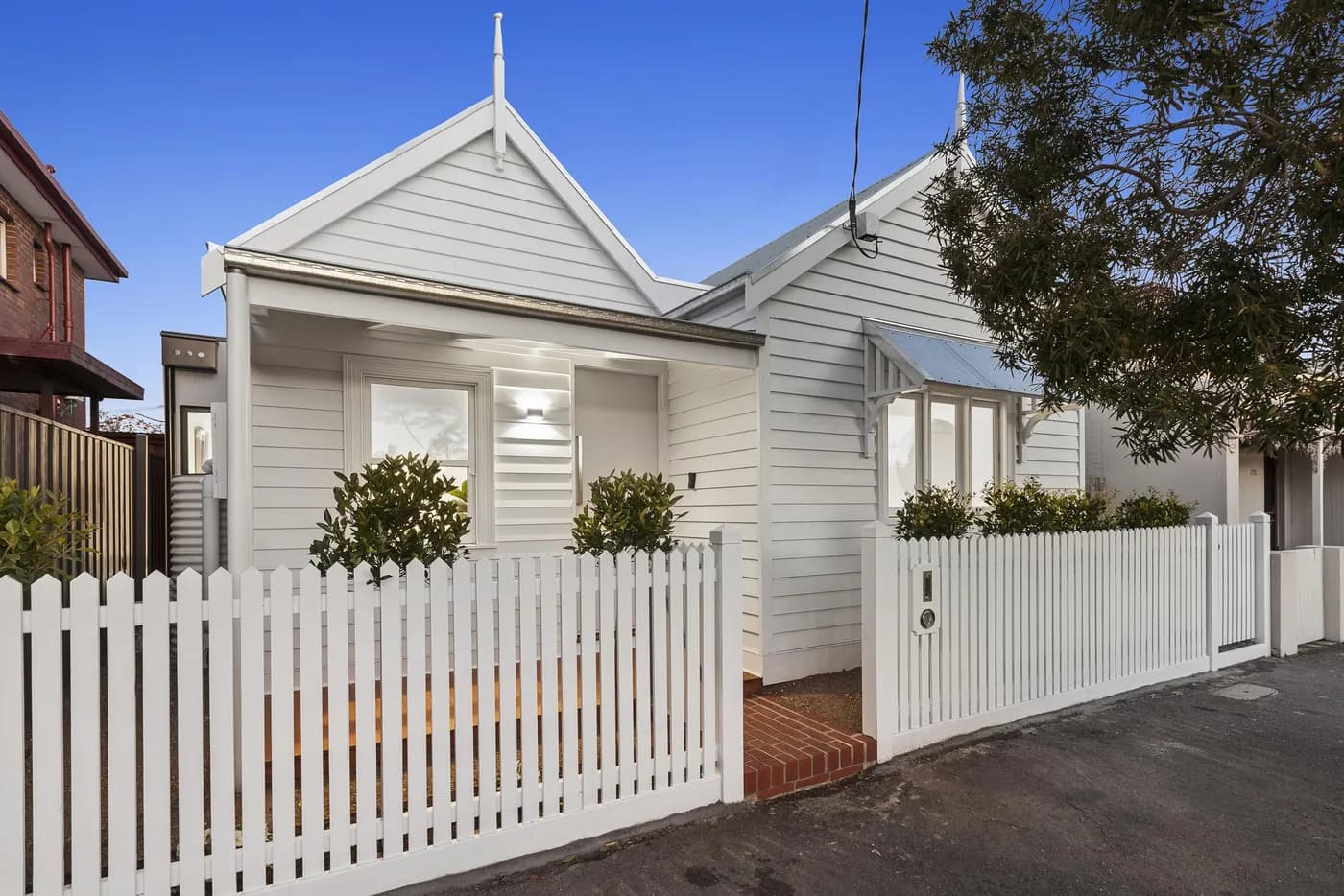 Double gable heritage cottage roofline — Nicon Built